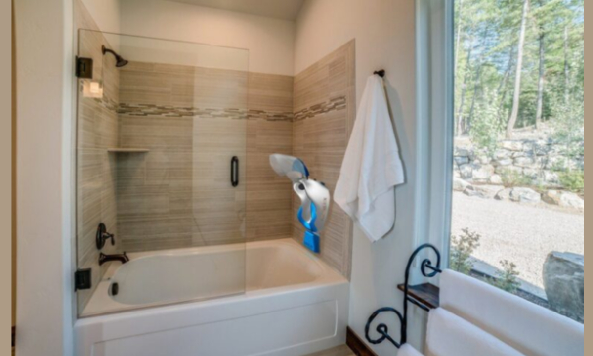 Lavnlux Introduces Porto, a Face-Shielding Shower Helmet Designed to Enhance At-Home Wellness